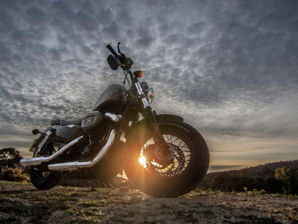 Elektryczny Harley-Davidson: Jak marka wprowadza nowe standardy w branży motocyklowej